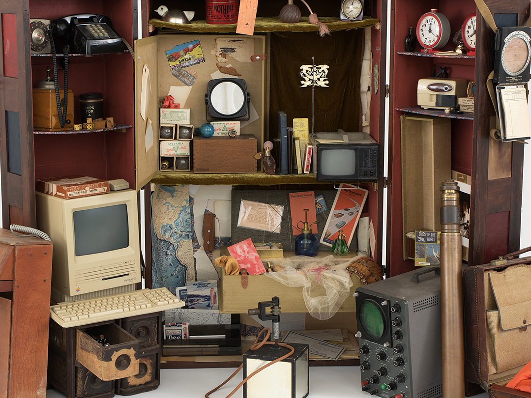 Detail of trunk with miscellaneous items inside