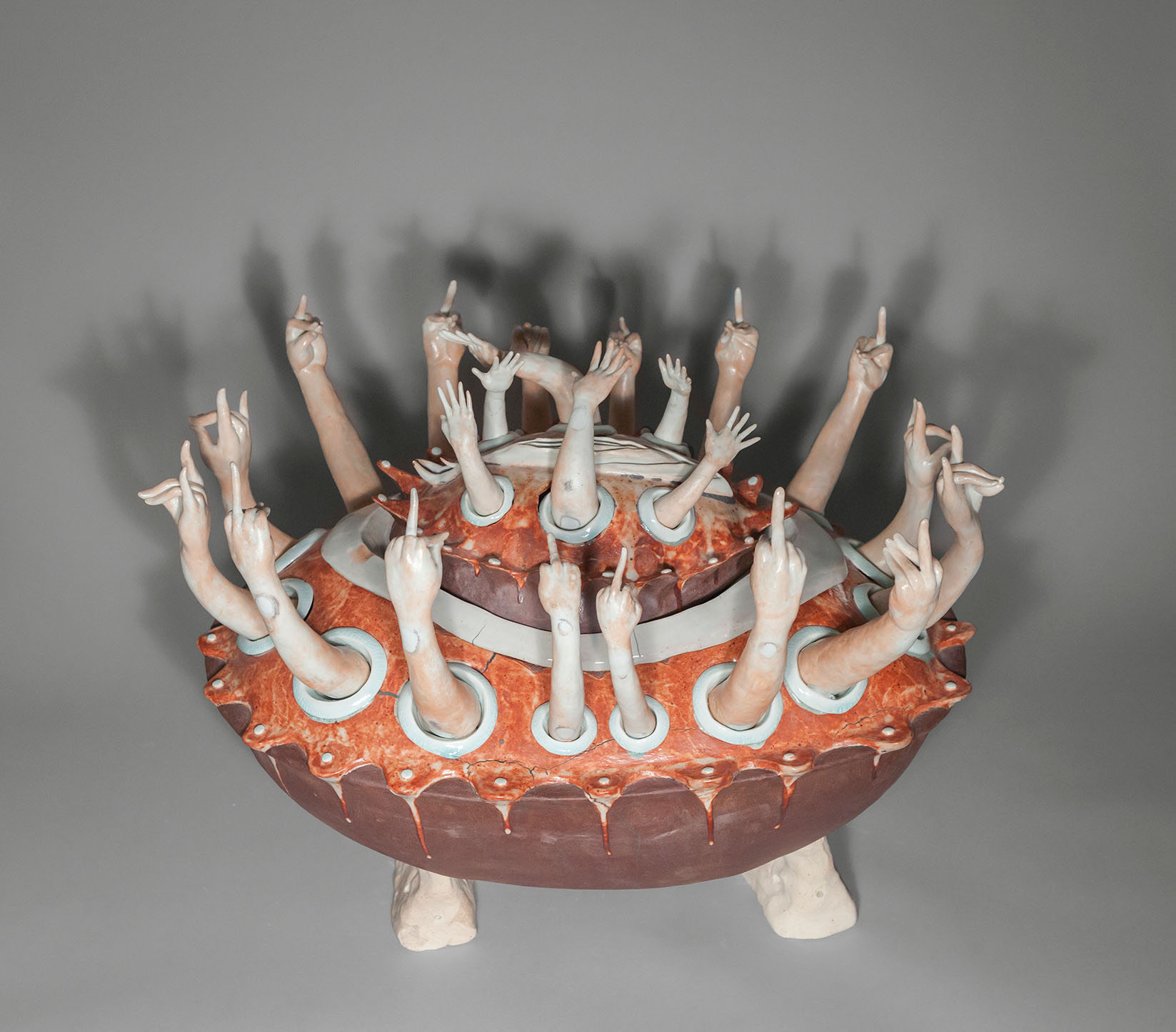 Hanako O’Leary. Venus Jar 2: I Accept, 2019. Clay, glaze, porcelain, casein paint. 24 x 15 x 20 in. Courtesy of the artist. Photo: Sarah D King 
